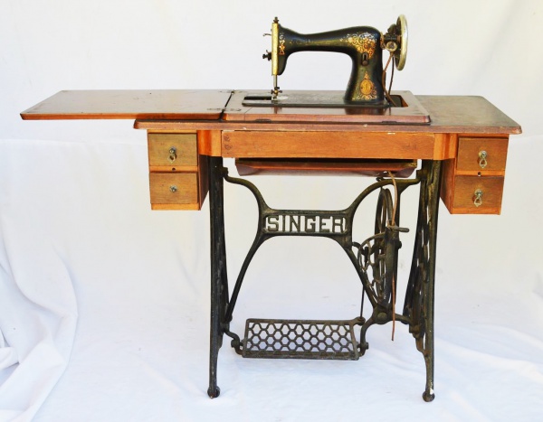 Máquina de costura Singer